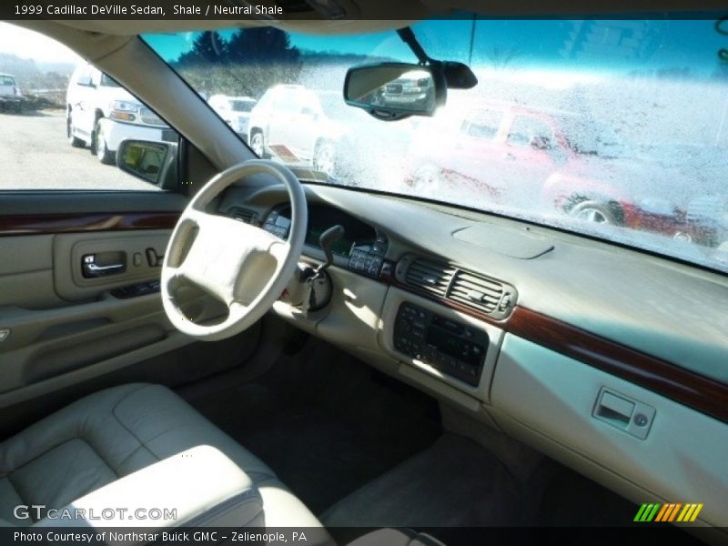 Shale / Neutral Shale 1999 Cadillac DeVille Sedan