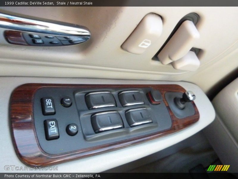 Shale / Neutral Shale 1999 Cadillac DeVille Sedan