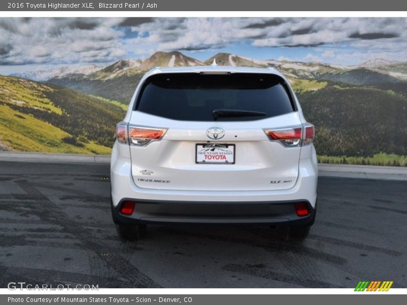 Blizzard Pearl / Ash 2016 Toyota Highlander XLE
