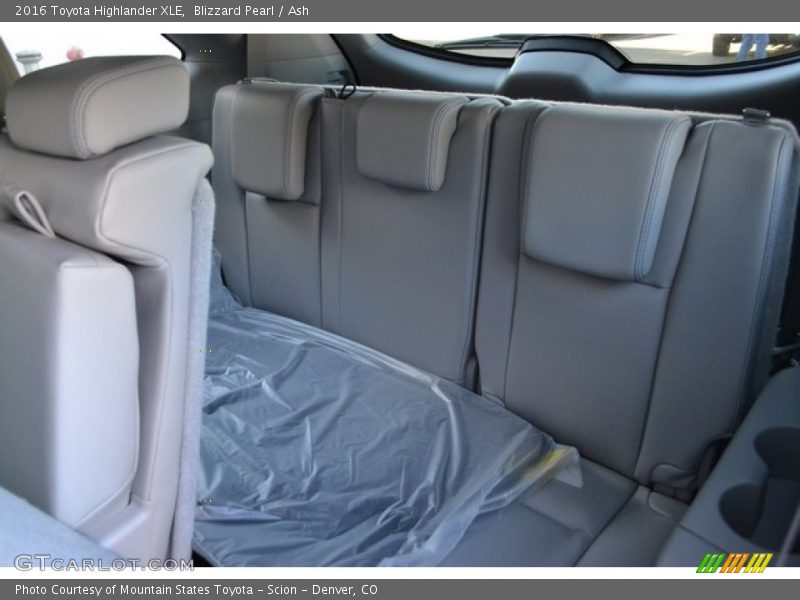 Blizzard Pearl / Ash 2016 Toyota Highlander XLE