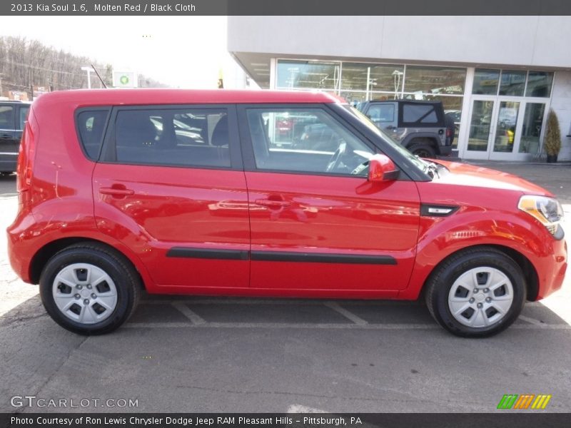 Molten Red / Black Cloth 2013 Kia Soul 1.6