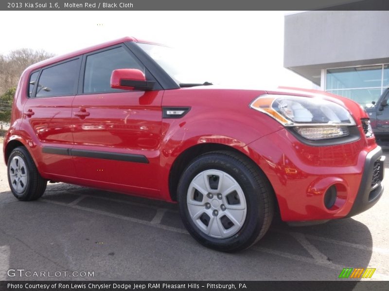 Molten Red / Black Cloth 2013 Kia Soul 1.6