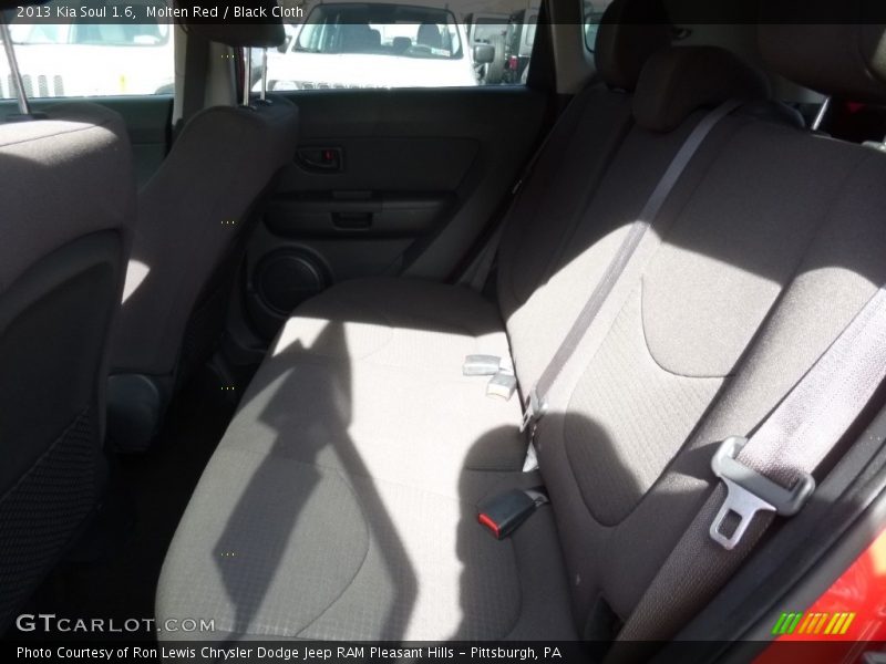 Molten Red / Black Cloth 2013 Kia Soul 1.6