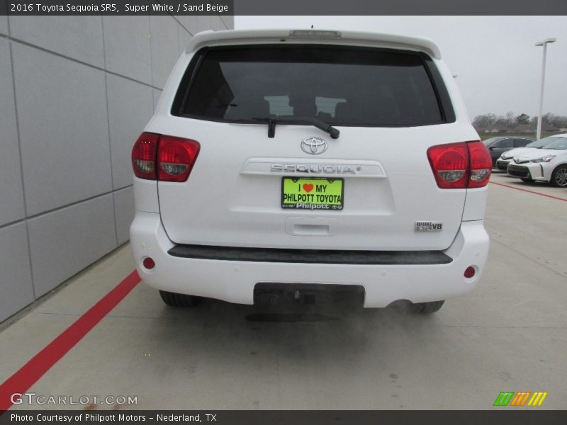 Super White / Sand Beige 2016 Toyota Sequoia SR5