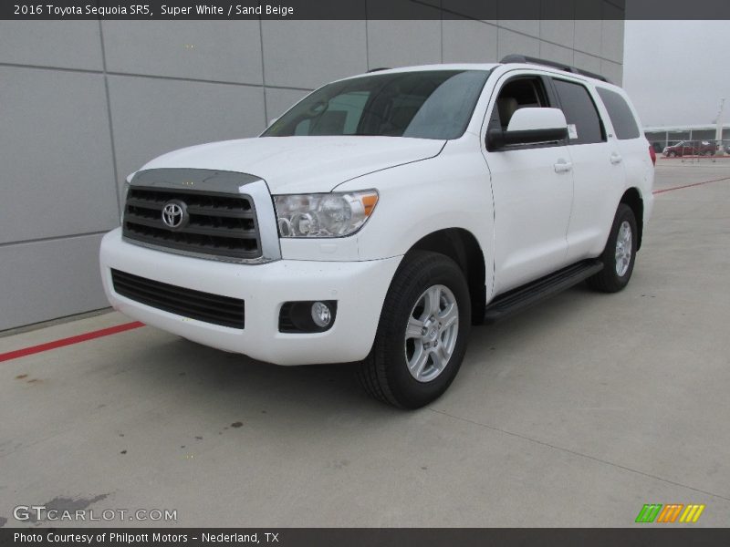 Super White / Sand Beige 2016 Toyota Sequoia SR5