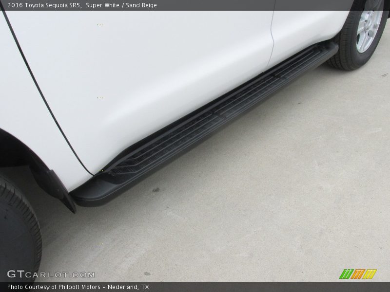 Super White / Sand Beige 2016 Toyota Sequoia SR5
