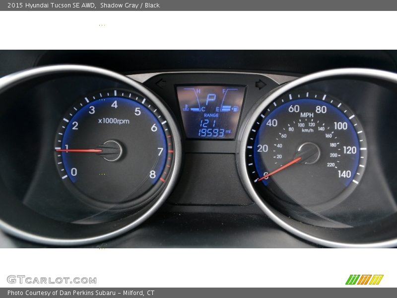 Shadow Gray / Black 2015 Hyundai Tucson SE AWD