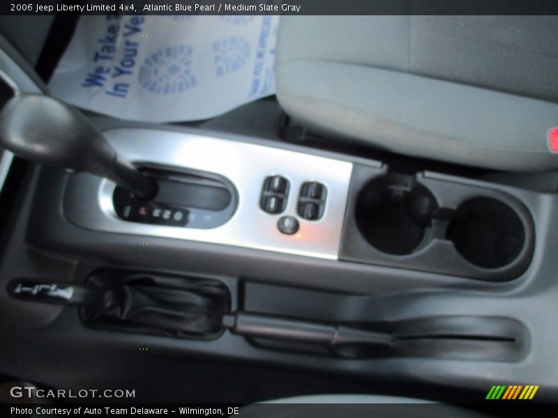 Atlantic Blue Pearl / Medium Slate Gray 2006 Jeep Liberty Limited 4x4