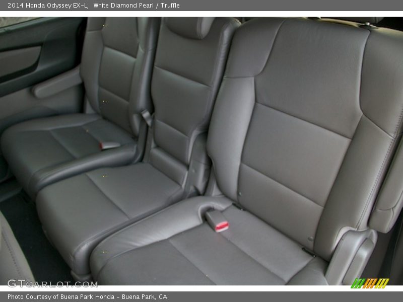 White Diamond Pearl / Truffle 2014 Honda Odyssey EX-L