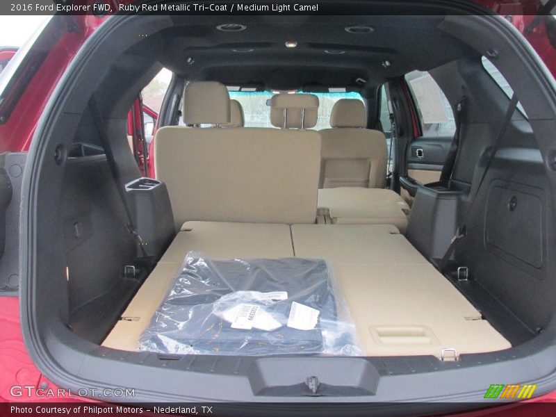 Ruby Red Metallic Tri-Coat / Medium Light Camel 2016 Ford Explorer FWD