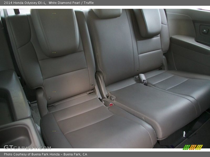 White Diamond Pearl / Truffle 2014 Honda Odyssey EX-L