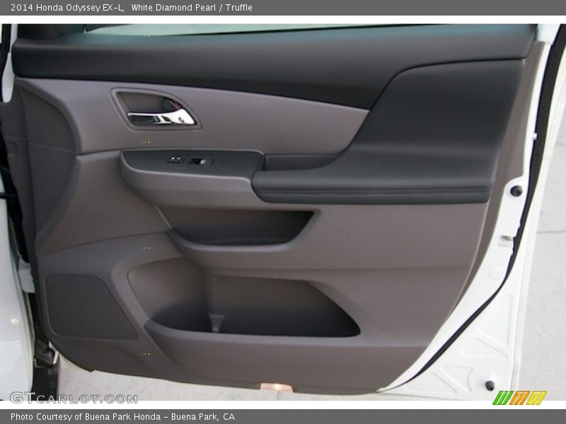 White Diamond Pearl / Truffle 2014 Honda Odyssey EX-L