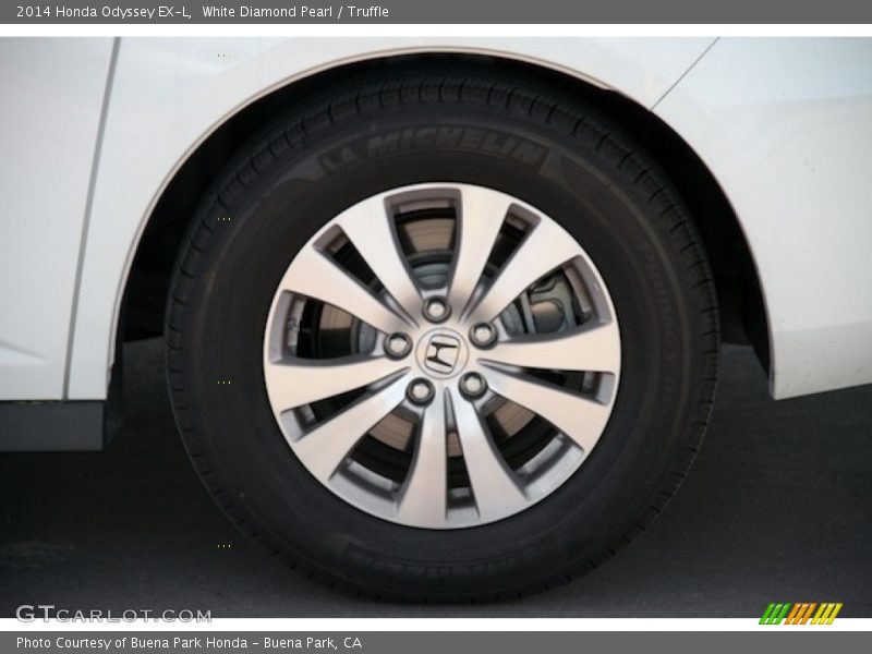 White Diamond Pearl / Truffle 2014 Honda Odyssey EX-L