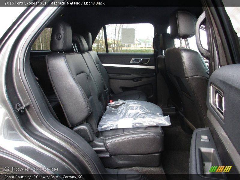 Magnetic Metallic / Ebony Black 2016 Ford Explorer XLT
