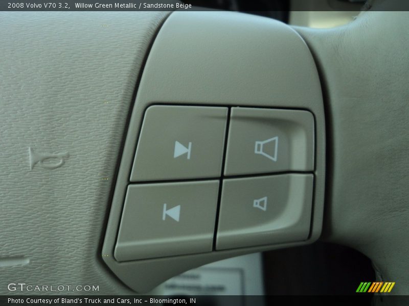 Willow Green Metallic / Sandstone Beige 2008 Volvo V70 3.2