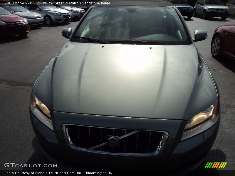 Willow Green Metallic / Sandstone Beige 2008 Volvo V70 3.2