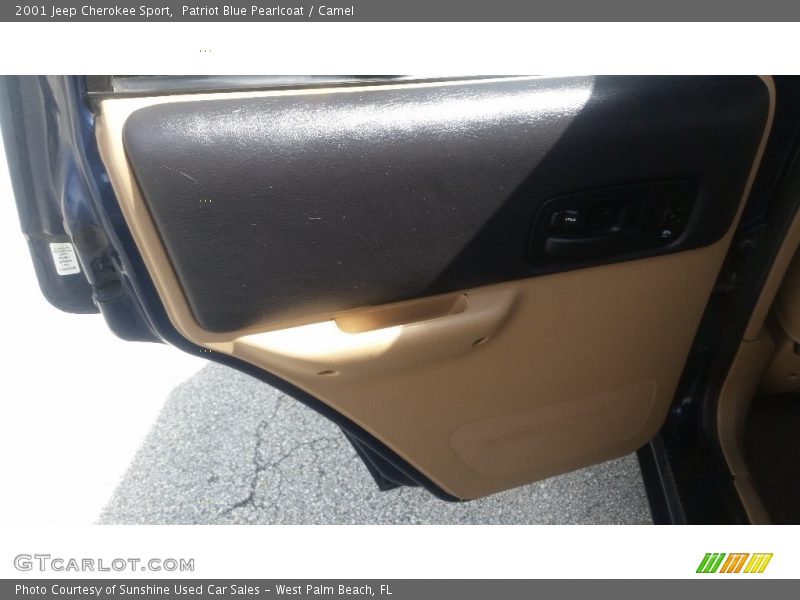 Patriot Blue Pearlcoat / Camel 2001 Jeep Cherokee Sport