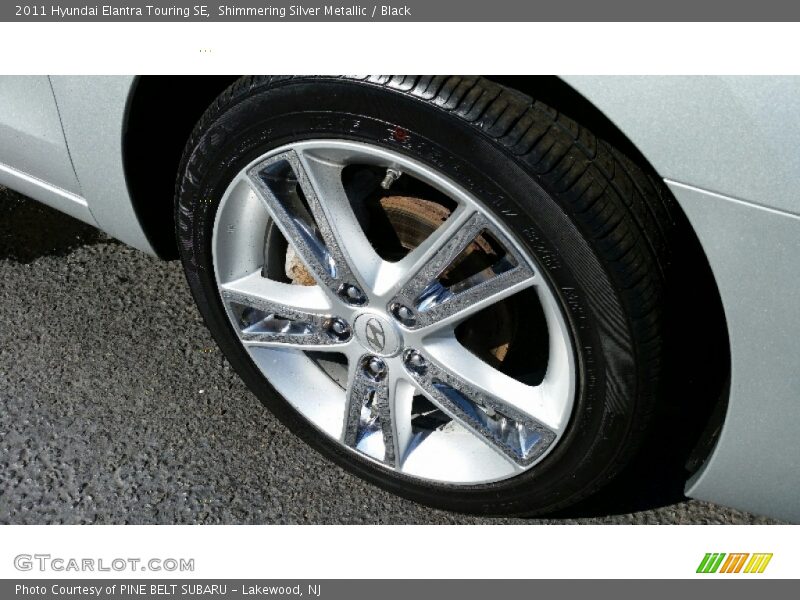 Shimmering Silver Metallic / Black 2011 Hyundai Elantra Touring SE
