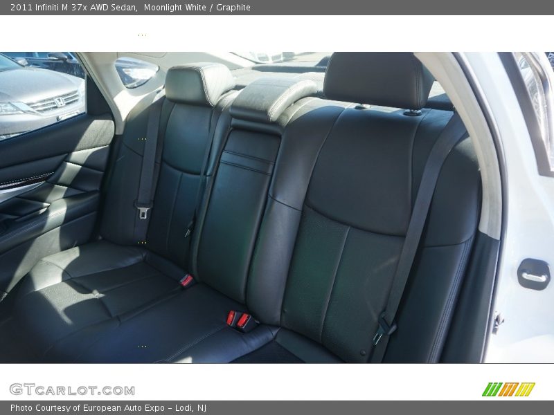 Moonlight White / Graphite 2011 Infiniti M 37x AWD Sedan