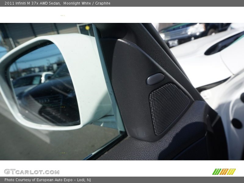 Moonlight White / Graphite 2011 Infiniti M 37x AWD Sedan