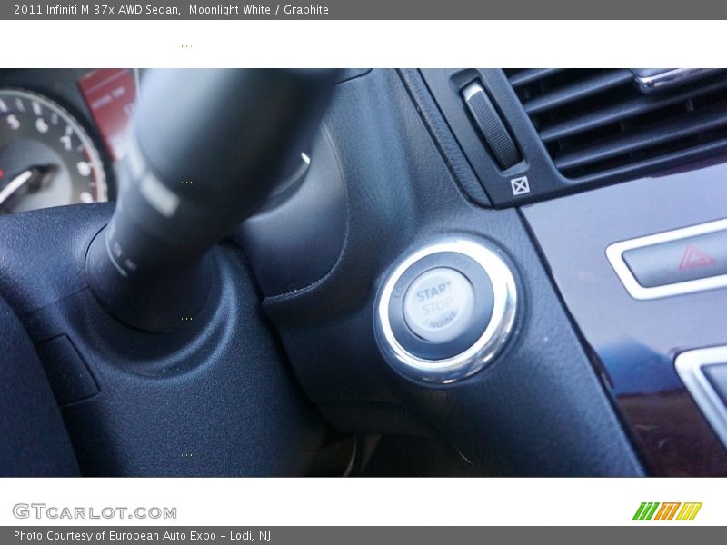 Moonlight White / Graphite 2011 Infiniti M 37x AWD Sedan