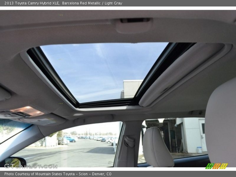 Barcelona Red Metallic / Light Gray 2013 Toyota Camry Hybrid XLE