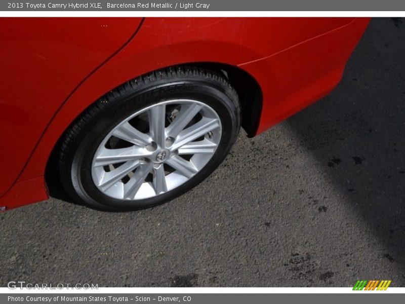 Barcelona Red Metallic / Light Gray 2013 Toyota Camry Hybrid XLE