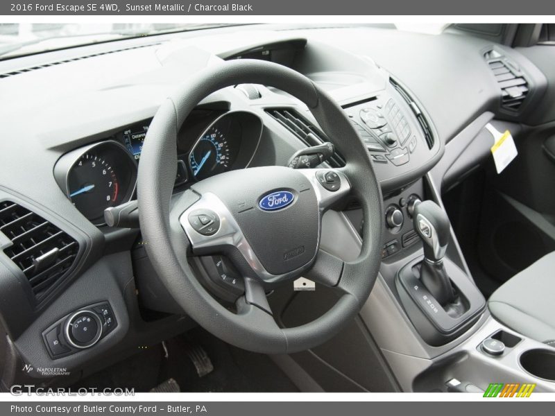 Sunset Metallic / Charcoal Black 2016 Ford Escape SE 4WD