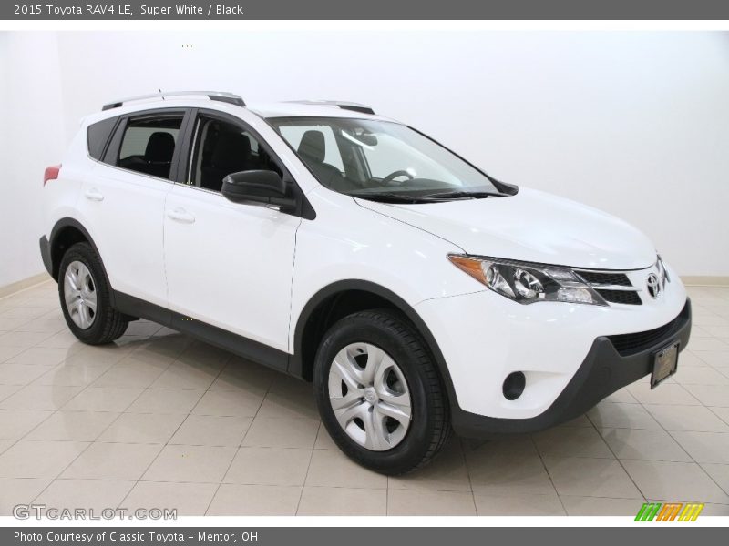 Super White / Black 2015 Toyota RAV4 LE