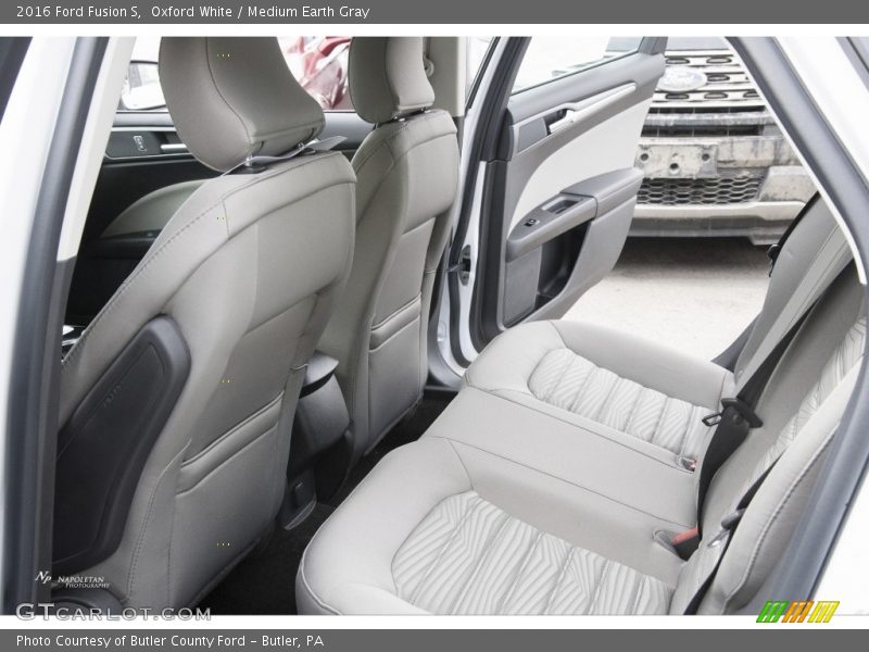 Oxford White / Medium Earth Gray 2016 Ford Fusion S