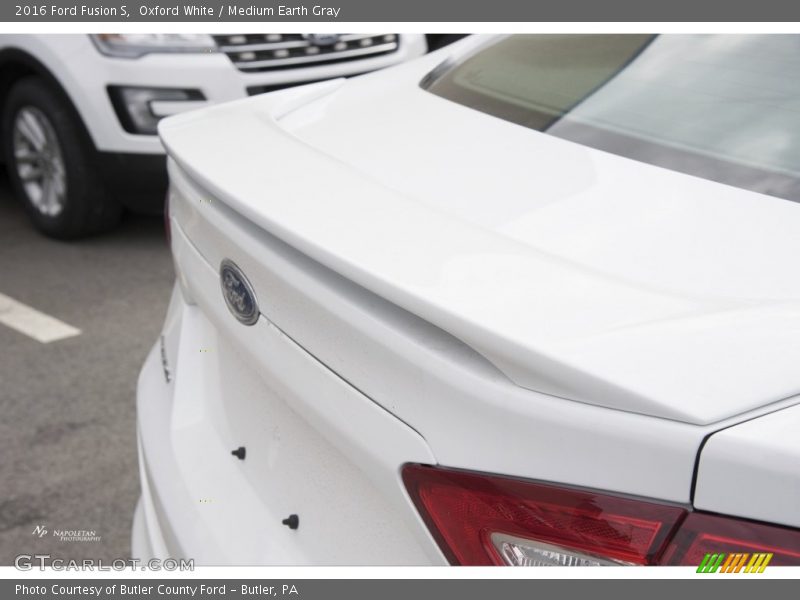 Oxford White / Medium Earth Gray 2016 Ford Fusion S