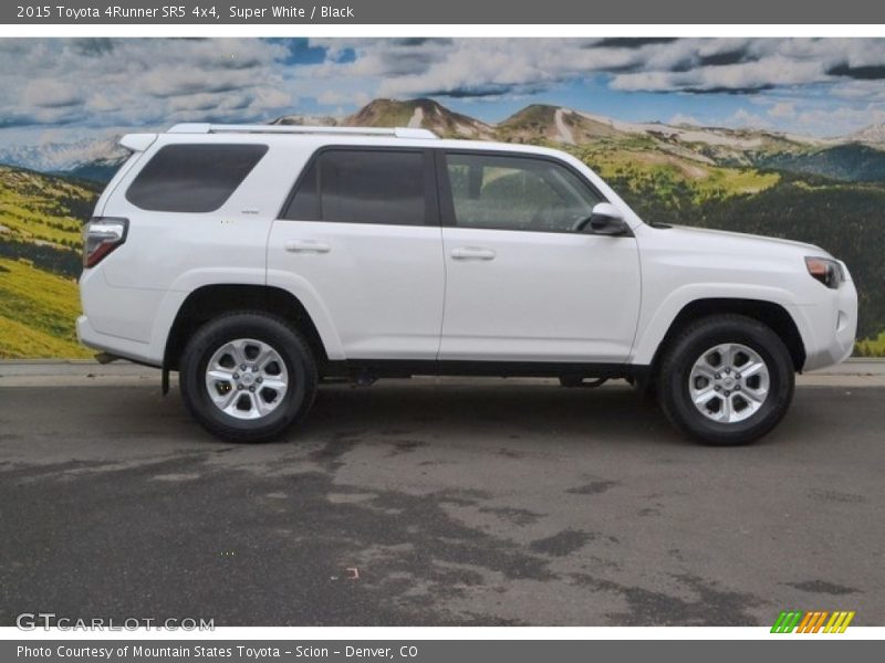 Super White / Black 2015 Toyota 4Runner SR5 4x4