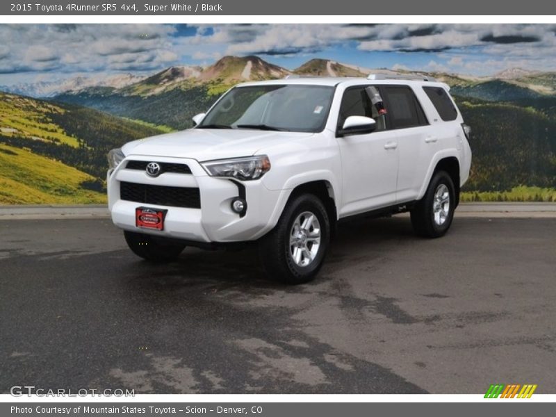 Super White / Black 2015 Toyota 4Runner SR5 4x4