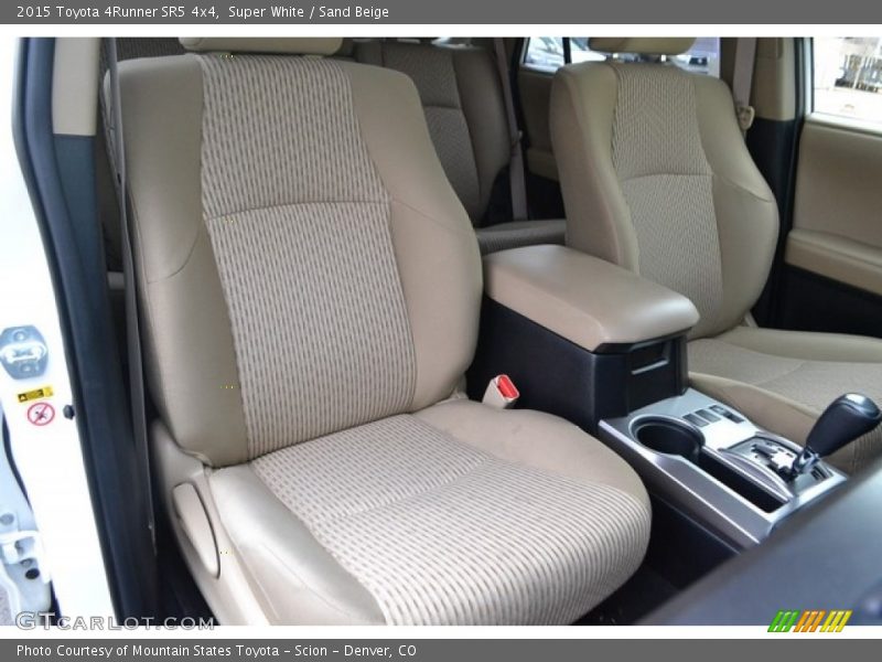 Super White / Sand Beige 2015 Toyota 4Runner SR5 4x4