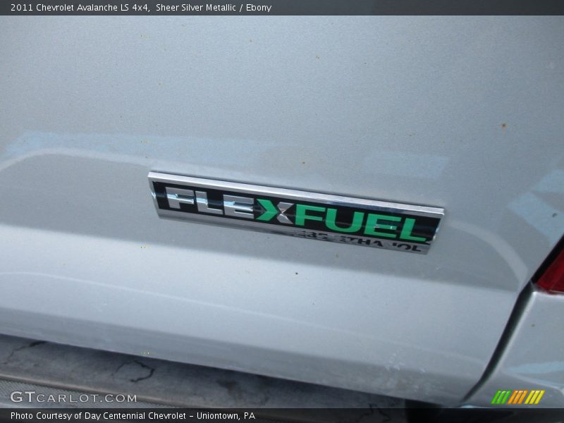 Sheer Silver Metallic / Ebony 2011 Chevrolet Avalanche LS 4x4