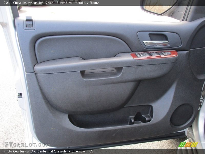 Sheer Silver Metallic / Ebony 2011 Chevrolet Avalanche LS 4x4