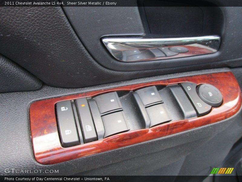 Sheer Silver Metallic / Ebony 2011 Chevrolet Avalanche LS 4x4