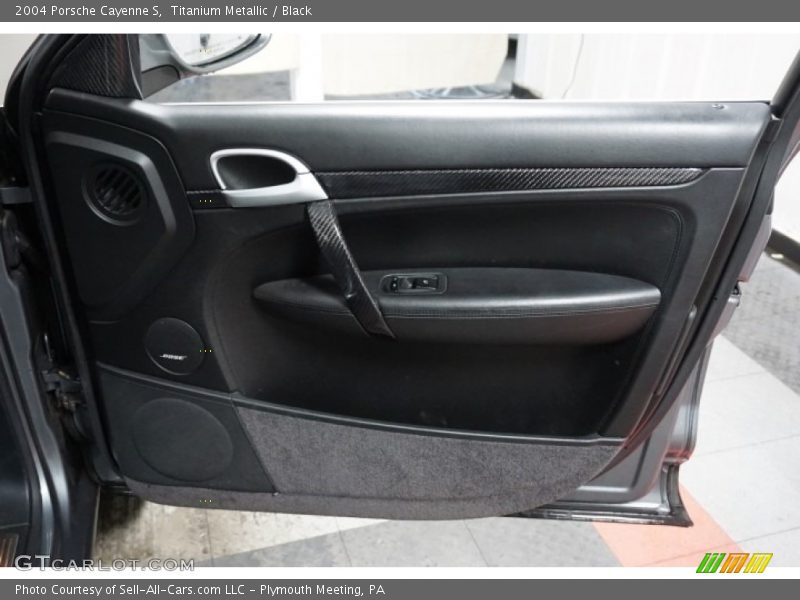 Titanium Metallic / Black 2004 Porsche Cayenne S