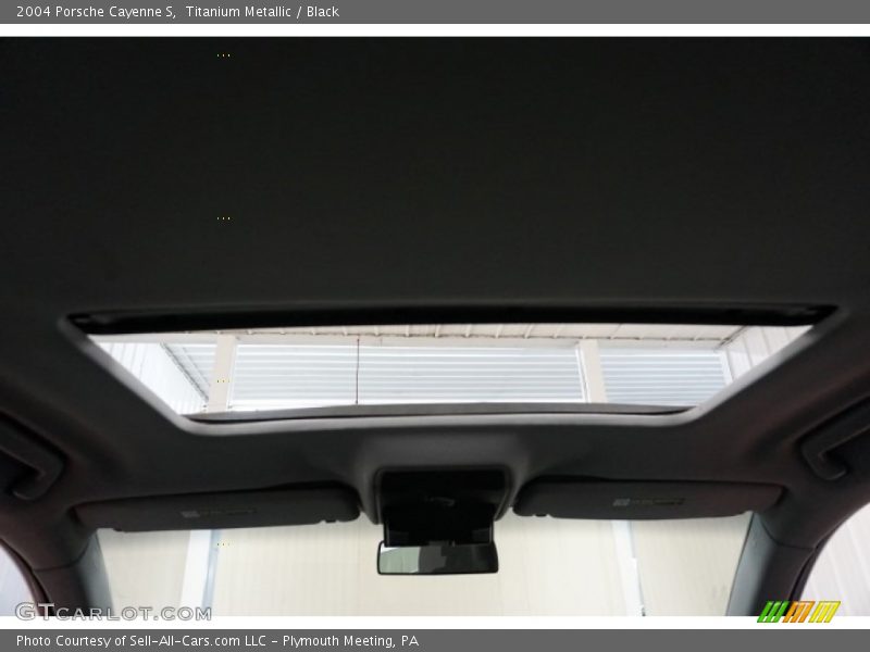Titanium Metallic / Black 2004 Porsche Cayenne S