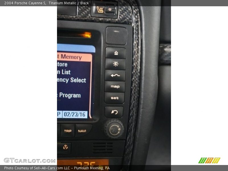 Titanium Metallic / Black 2004 Porsche Cayenne S