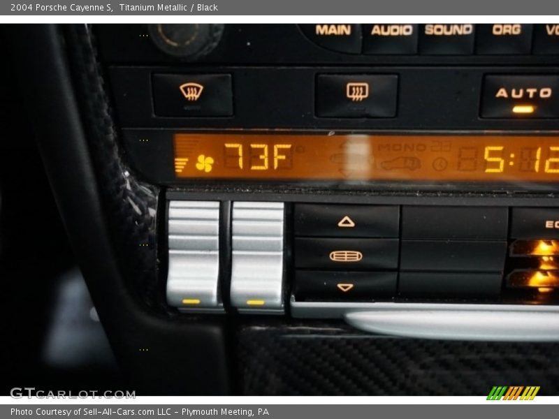 Titanium Metallic / Black 2004 Porsche Cayenne S