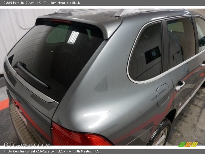 Titanium Metallic / Black 2004 Porsche Cayenne S