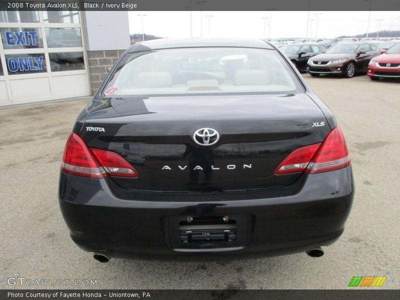 Black / Ivory Beige 2008 Toyota Avalon XLS