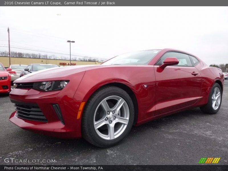 Front 3/4 View of 2016 Camaro LT Coupe