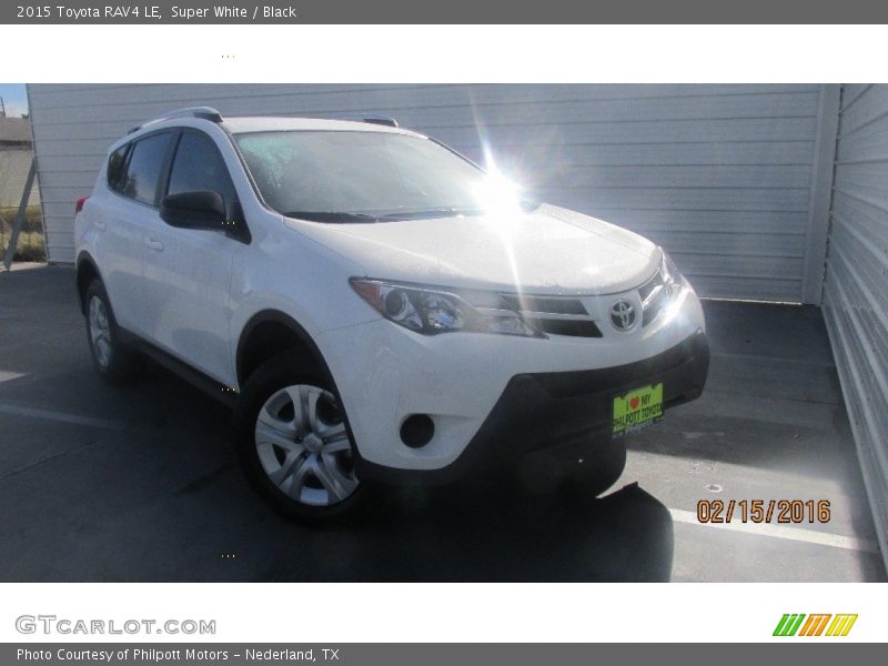 Super White / Black 2015 Toyota RAV4 LE