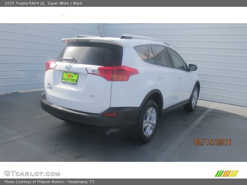 Super White / Black 2015 Toyota RAV4 LE