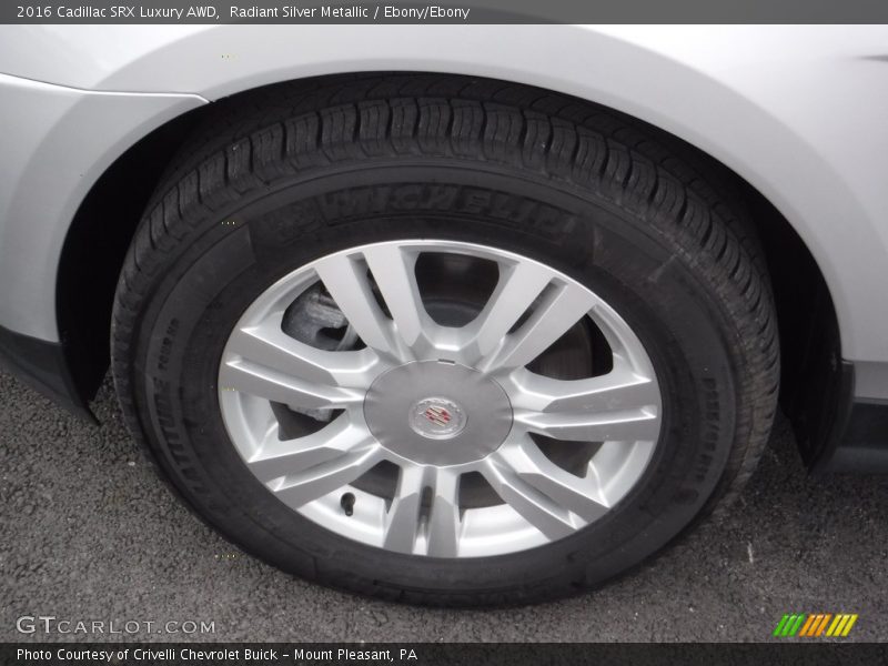 Radiant Silver Metallic / Ebony/Ebony 2016 Cadillac SRX Luxury AWD