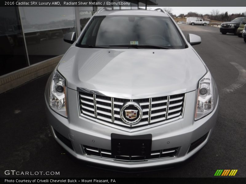 Radiant Silver Metallic / Ebony/Ebony 2016 Cadillac SRX Luxury AWD