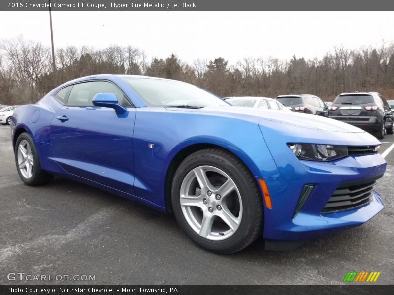 Front 3/4 View of 2016 Camaro LT Coupe