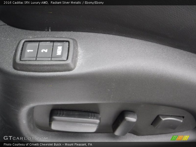 Radiant Silver Metallic / Ebony/Ebony 2016 Cadillac SRX Luxury AWD